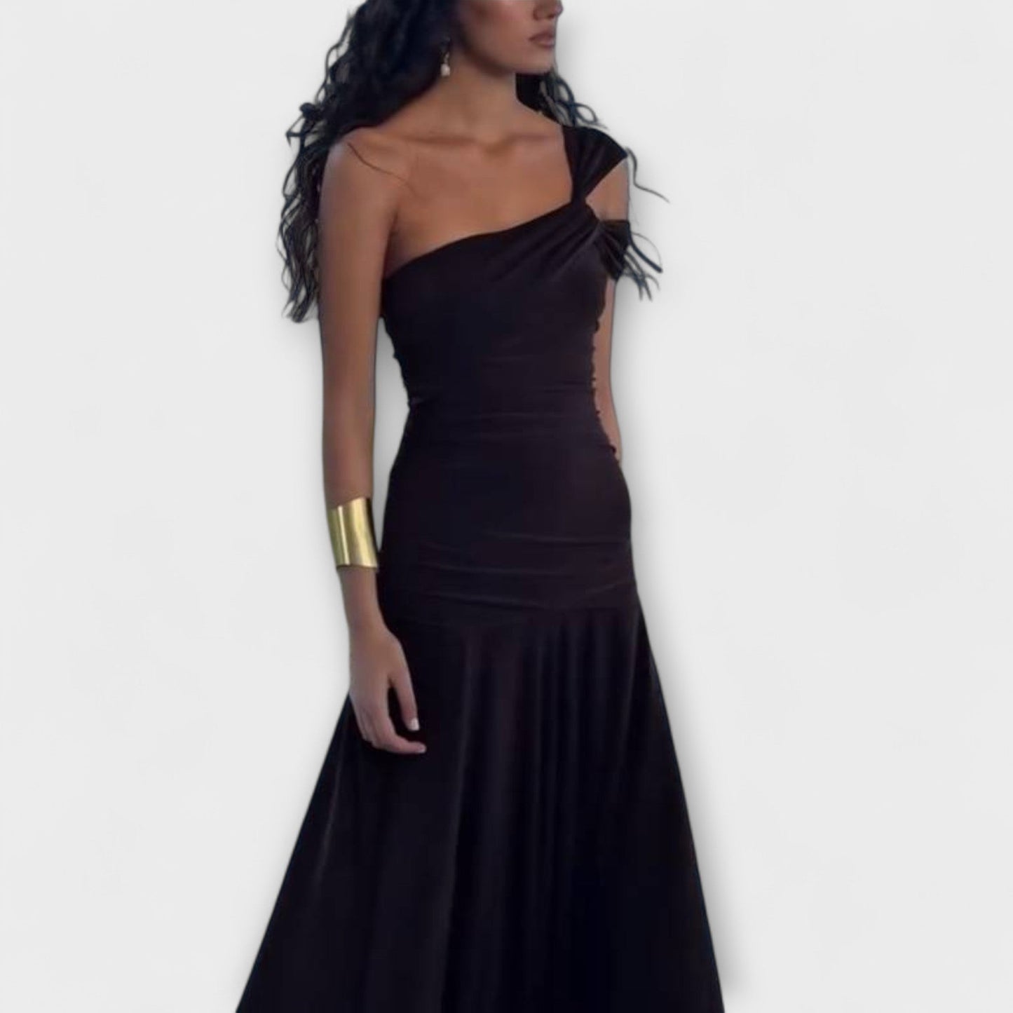 Margot - Off-Shoulder Fitted Maxi Dress for Special Occasions