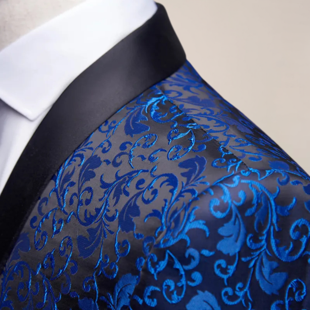 Men's Slim Fit Tuxedo Blazer for Formal Occasions